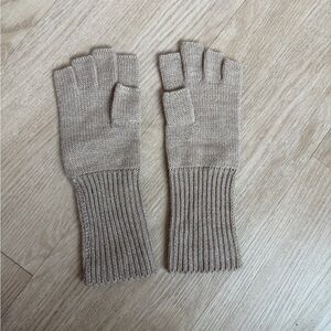 Aqua Beige Fingerless Gloves